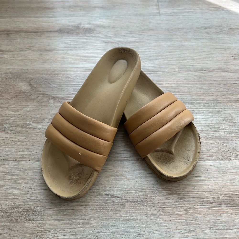 Beatrice Valenzuela Sandalia – Sand